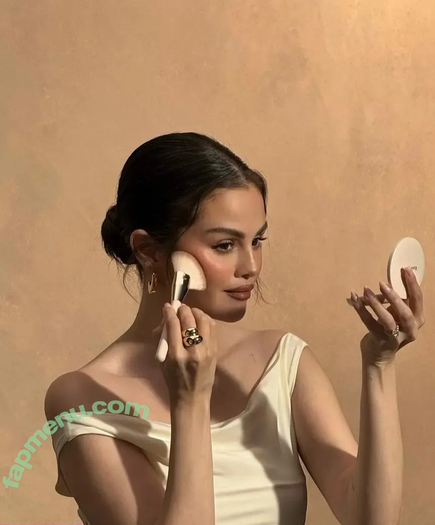 Selena Gomez nude photo #0509 (Selena / selena.gomez / selenagomez)