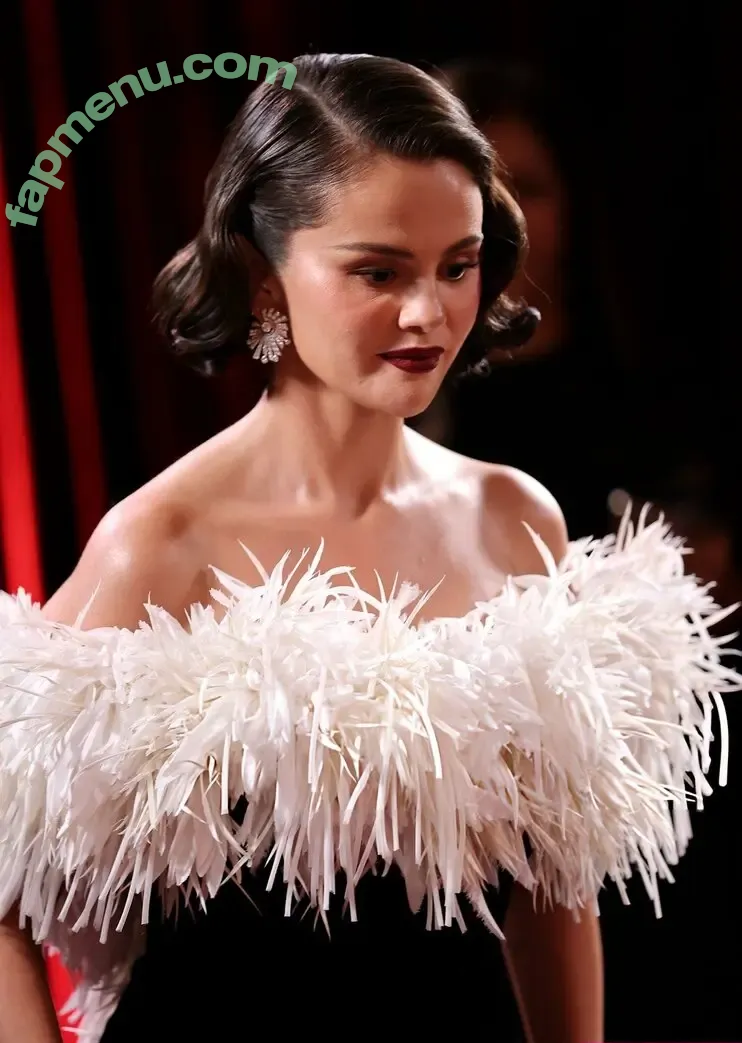 Selena Gomez nude photo #0513 (Selena / selena.gomez / selenagomez)