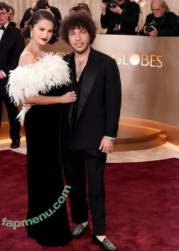 Selena Gomez nude photo #0516 (Selena / selena.gomez / selenagomez)