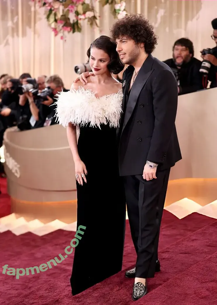 Selena Gomez nude photo #0517 (Selena / selena.gomez / selenagomez)