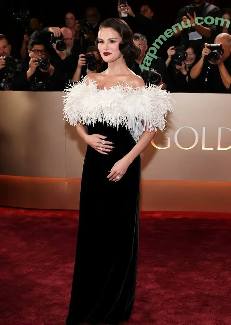 Selena Gomez nude photo #0520 (Selena / selena.gomez / selenagomez)