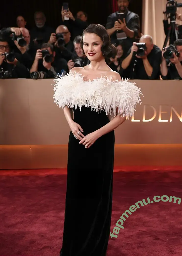 Selena Gomez nude photo #0526 (Selena / selena.gomez / selenagomez)