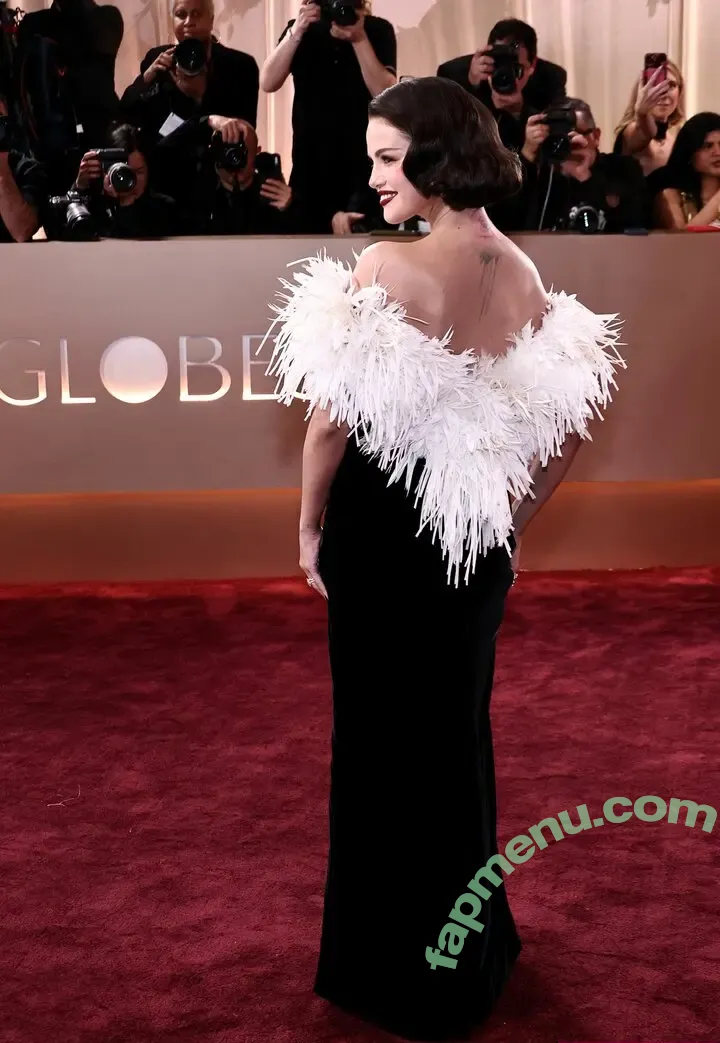 Selena Gomez nude photo #0532 (Selena / selena.gomez / selenagomez)