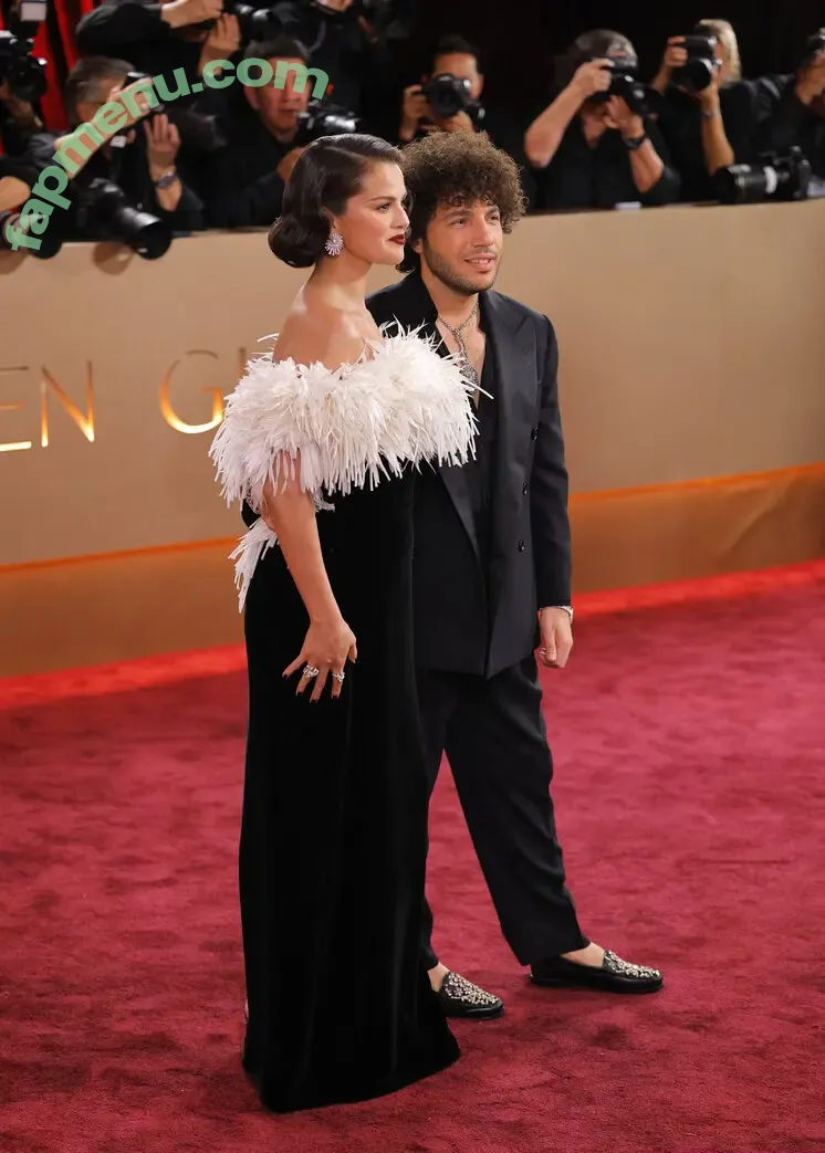 Selena Gomez nude photo #0558 (Selena / selena.gomez / selenagomez)