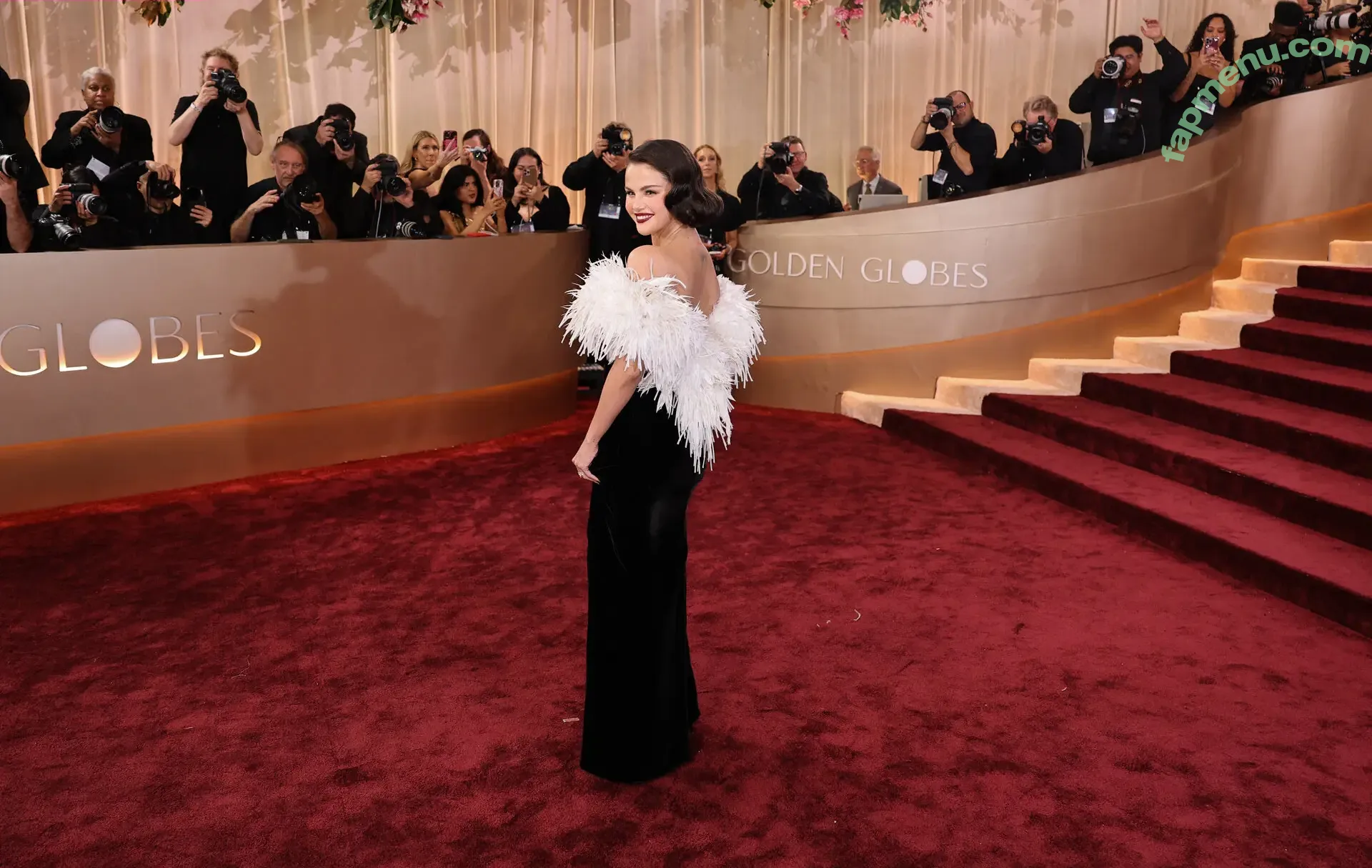 Selena Gomez nude photo #0568 (Selena / selena.gomez / selenagomez)