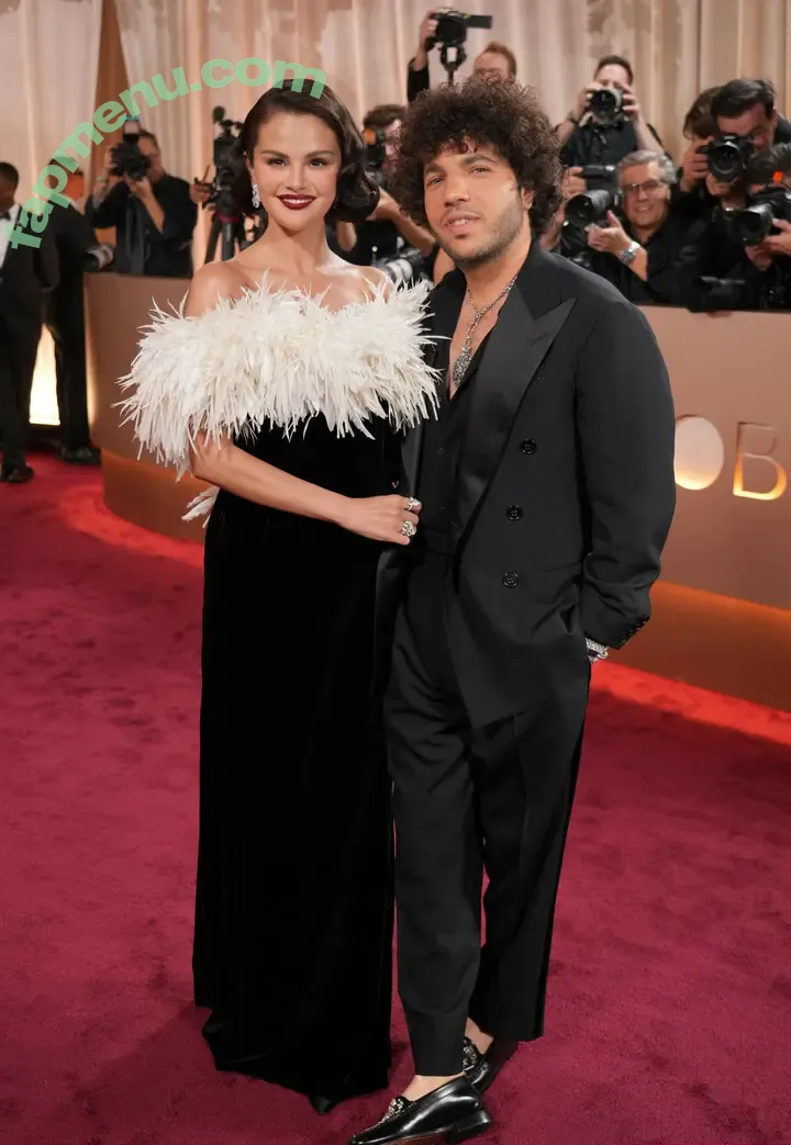 Selena Gomez nude photo #0576 (Selena / selena.gomez / selenagomez)