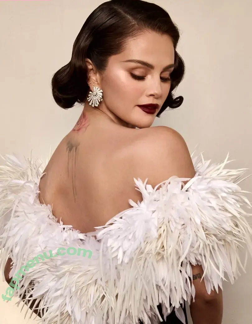 Selena Gomez nude photo #0585 (Selena / selena.gomez / selenagomez)