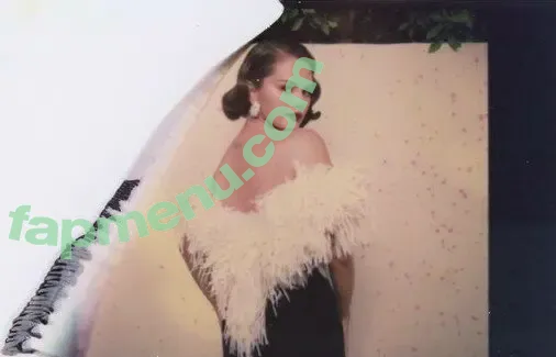 Selena Gomez nude photo #0589 (Selena / selena.gomez / selenagomez)