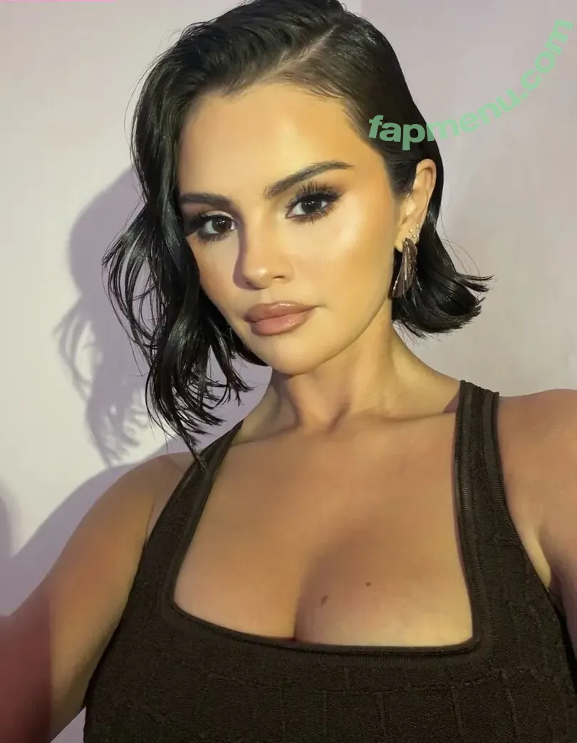 Selena Gomez nude photo #0590 (Selena / selena.gomez / selenagomez)