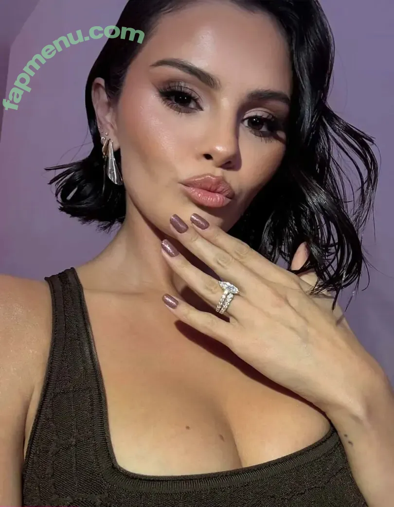 Selena Gomez nude photo #0593 (Selena / selena.gomez / selenagomez)