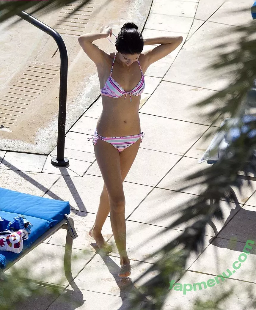 Selena Gomez nude photo #9070 (selena.gomez / selenagomez)