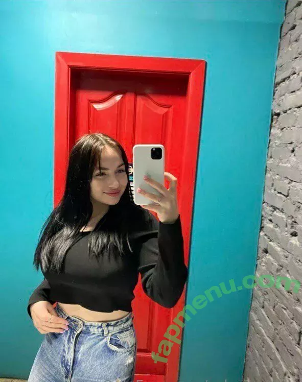 selena_mills nude photo #0005 (selena_mills)