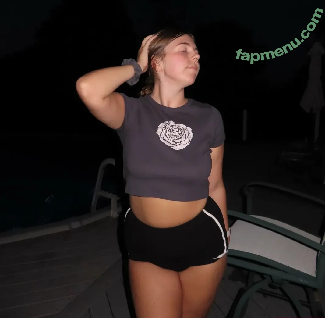 selenaax_ nude photo #0034 (selenaxox_)