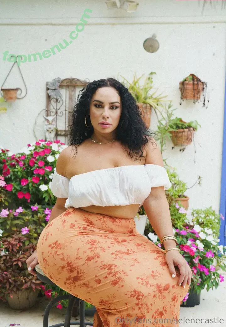 Selenecastle nude photo #0041 (iamselenecastle)