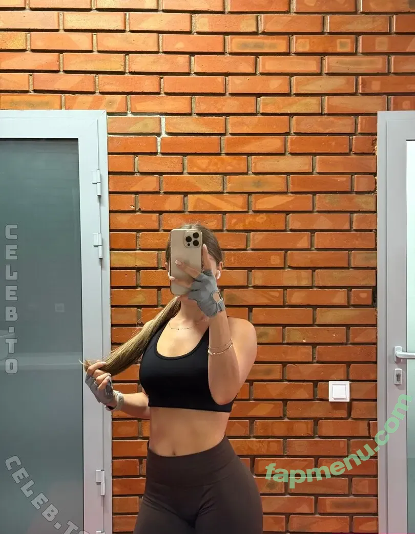 Selinka nude photo #0048 (miss.selinka / s.selinka / selinasailor)