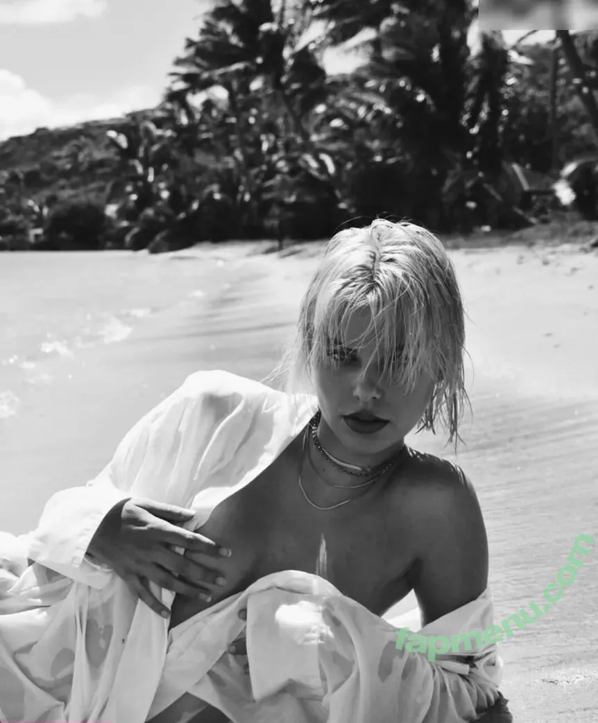 Selma May nude photo #0064 (selmamayy)
