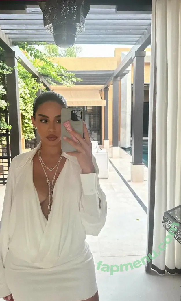 Selma Omari nude photo #0005 (selmaomari)