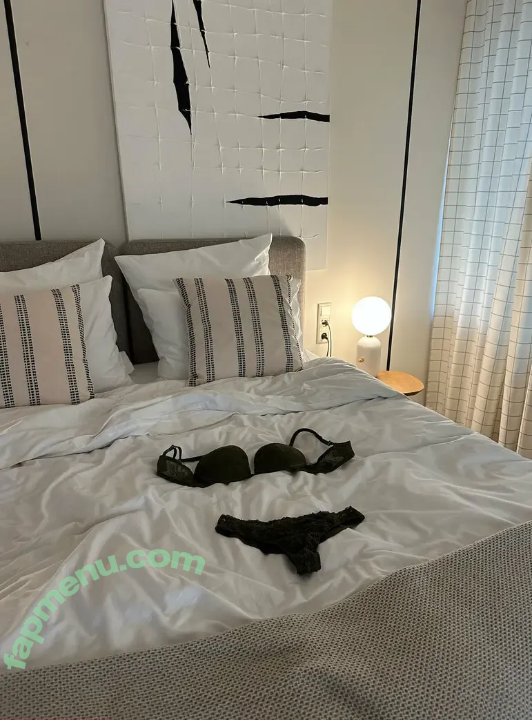 Selti nude photo #2565 (Seltin_Sweety / seltisweet)