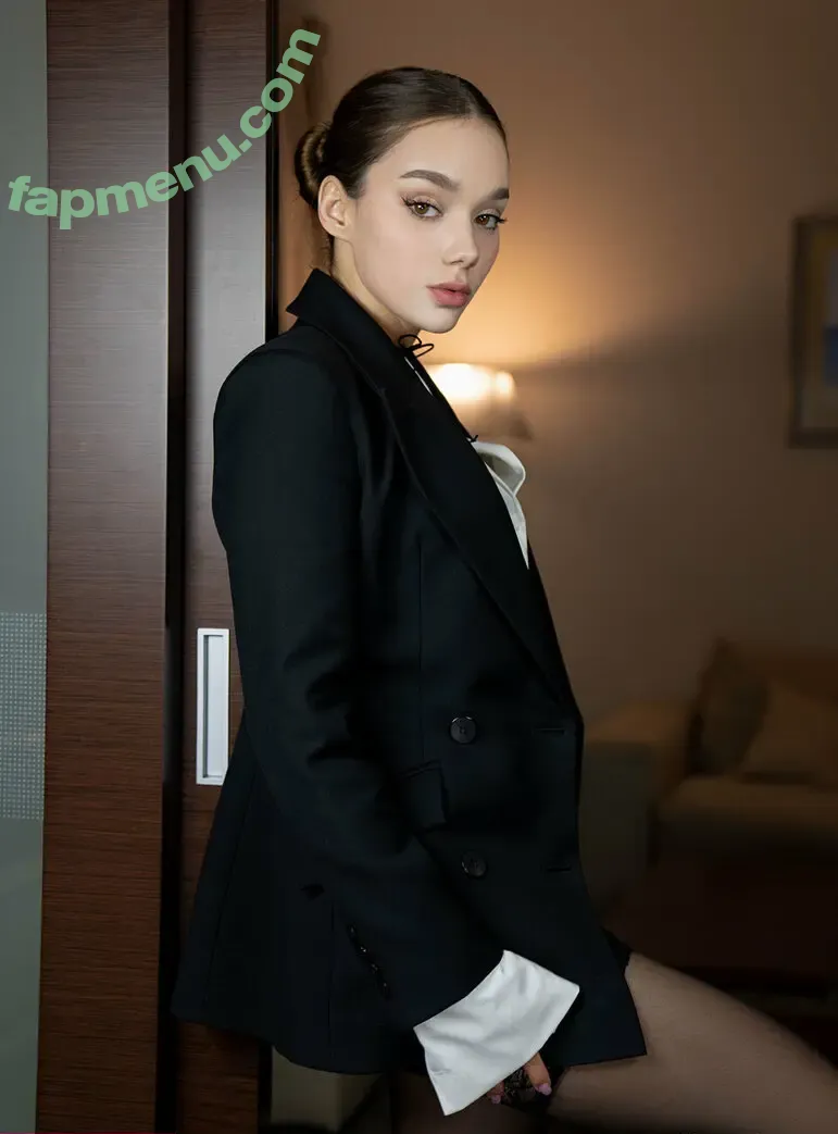 Selti nude photo #2880 (Seltin_Sweety / seltinsweety)