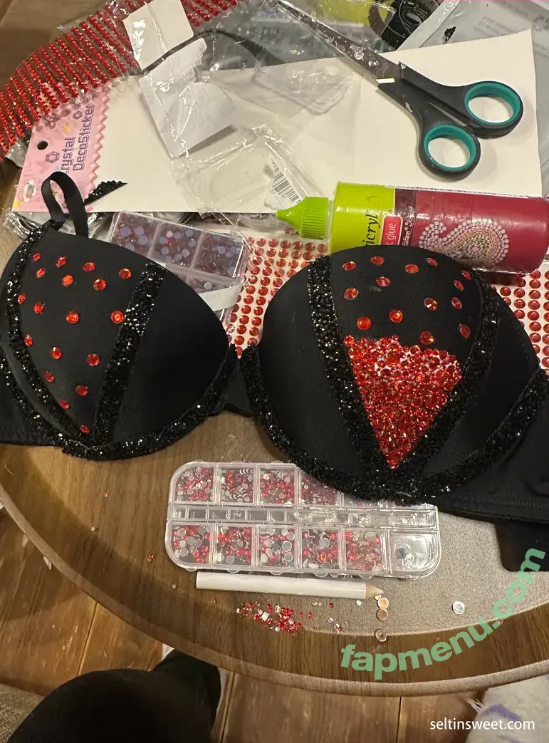 Selti nude photo #3151 (Seltin_Sweety / seltinsweety)