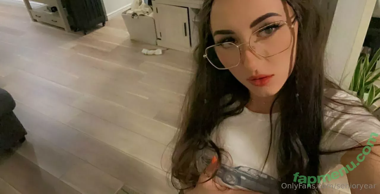 senioryear nude photo #1027 (Alexis / senioryearnetflix)