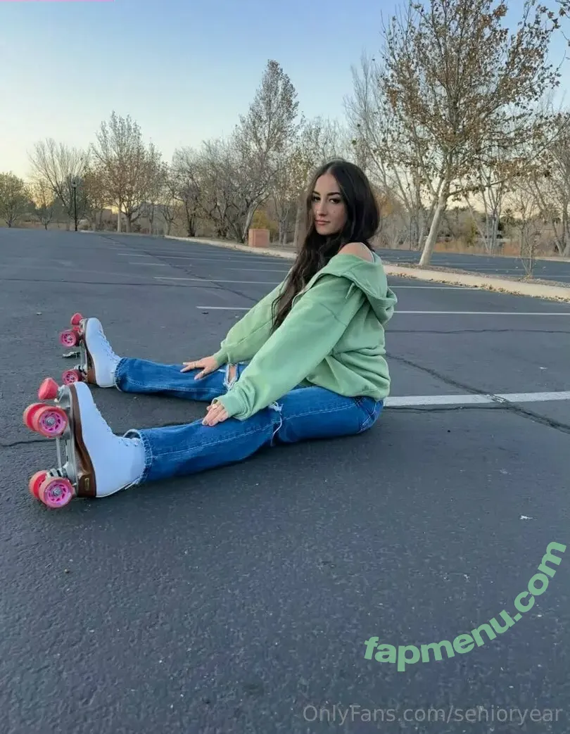 senioryear nude photo #1857 (Alexis / senioryearnetflix)