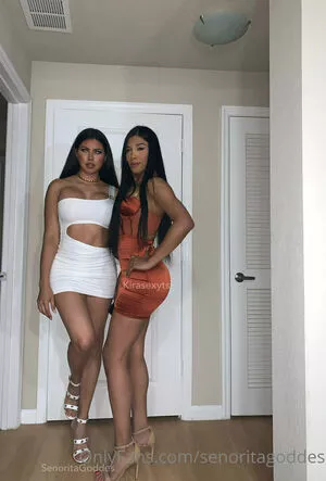  nude photo #0003