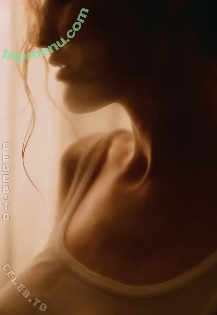 SensualbyDomeni nude photo #0082 (Asti_ / kinkybirds.de)