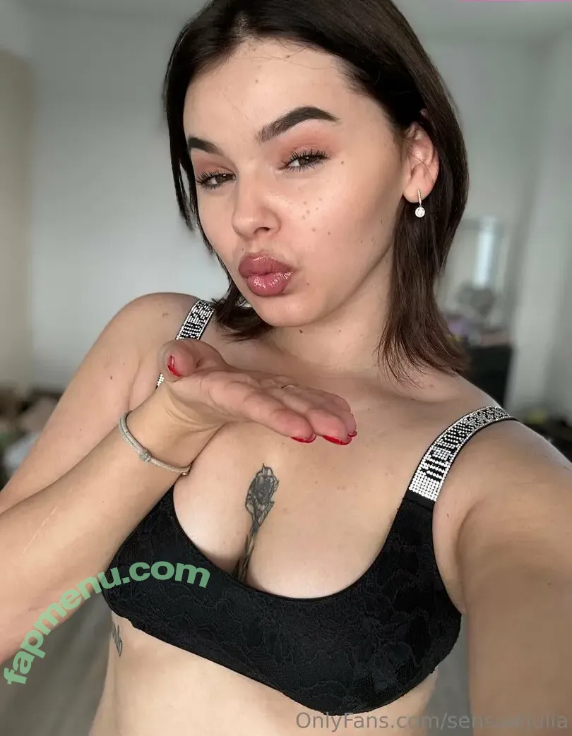 sensualjulia nude photo #0020 (julia.laurenx)