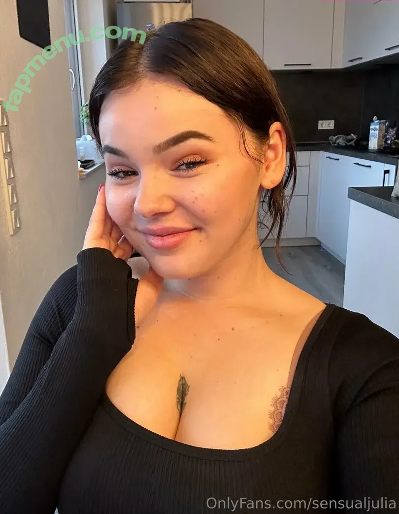 sensualjulia nude photo #0023 (julia.laurenx)
