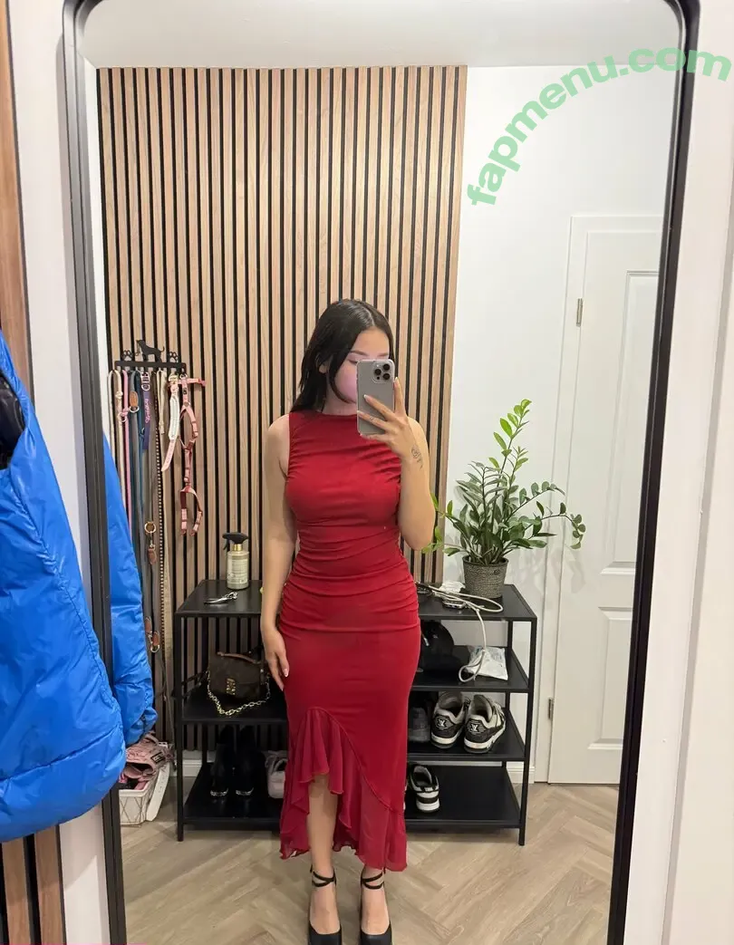 sensualjulia nude photo #0005 (julia.laurenx)