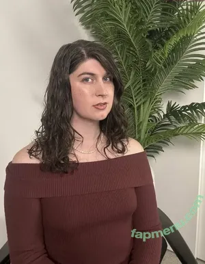 SerafinaFell nude photo #0106