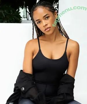 Serayah nude photo #0009