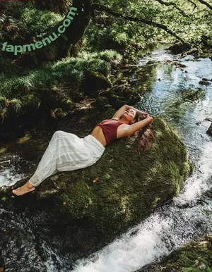 Seren Hawley Plows / Hedgerow Healing / Hedgerow_healing nude photo #0009