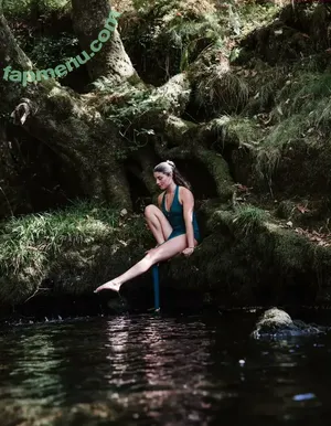 Seren Hawley Plows / Hedgerow Healing / Hedgerow_healing nude photo #0027