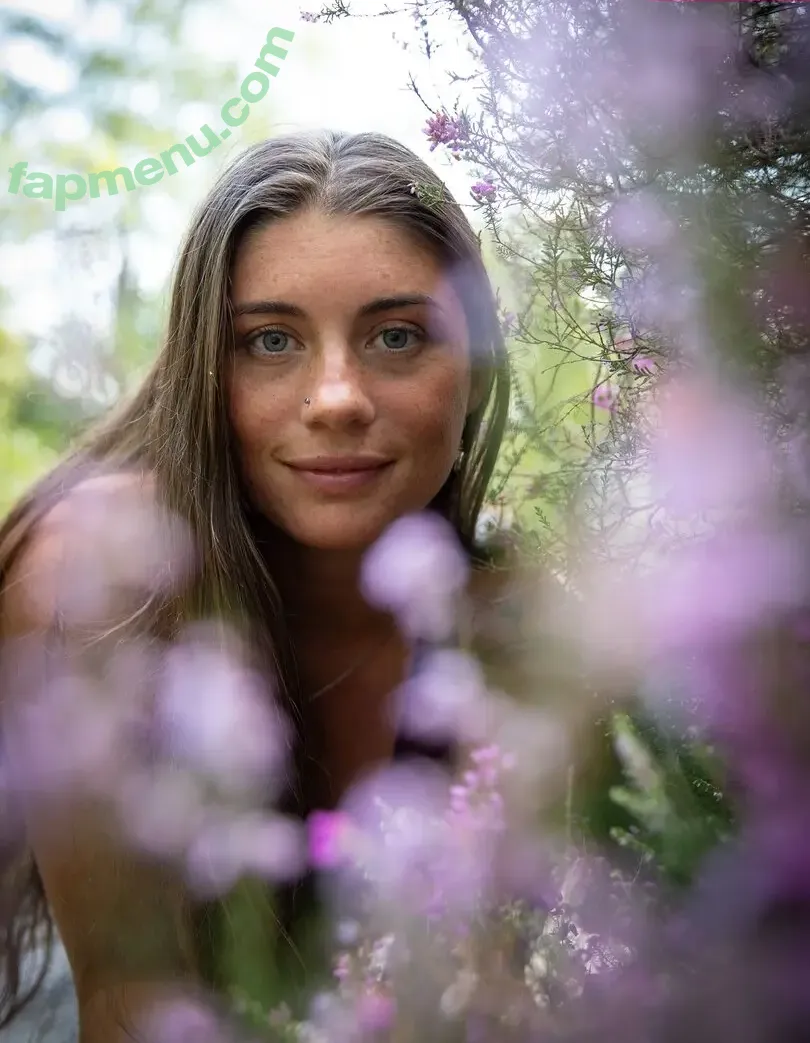 Seren Hawley Plows nude photo #0017 (Hedgerow Healing / Hedgerow_healing)