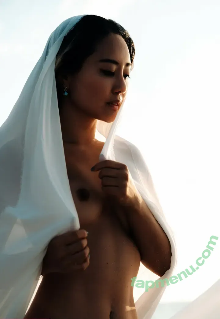Serena Jung nude photo #0039 (iam.serenas)