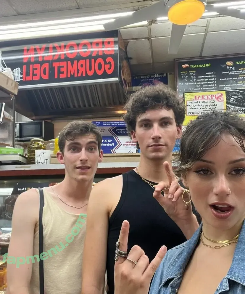 Serena Mello nude photo #0045 (Food Truck Girl / brunomellooficial / serenamello)