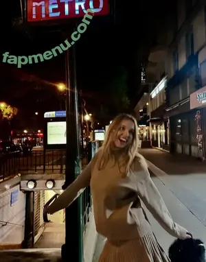 Serena Skybourne / SerenaSkybourne / Serena_Sky1 / serena.00 nude photo #0285