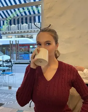 Serena Skybourne / SerenaSkybourne / Serena_Sky1 / serena.00 nude photo #0295