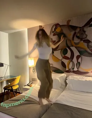 Serena Skybourne / SerenaSkybourne / Serena_Sky1 / serena.00 nude photo #0378