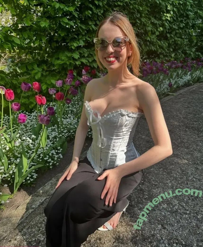 Serena Skybourne nude photo #0011 (serena.00 / serenaskybourne)