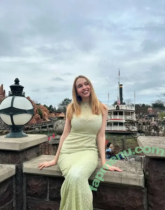 Serena Skybourne nude photo #0310 (SerenaSkybourne / Serena_Sky1 / serena.00)