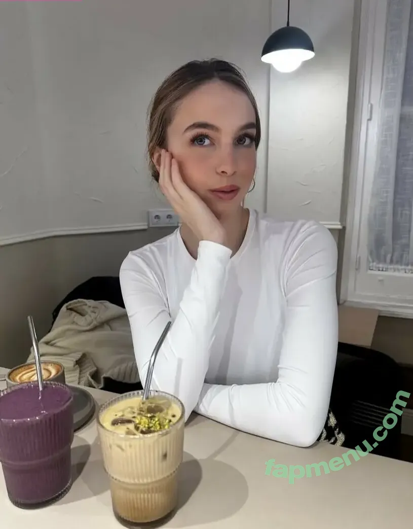 Serena Skybourne nude photo #0395 (SerenaSkybourne / Serena_Sky1 / serena.00)