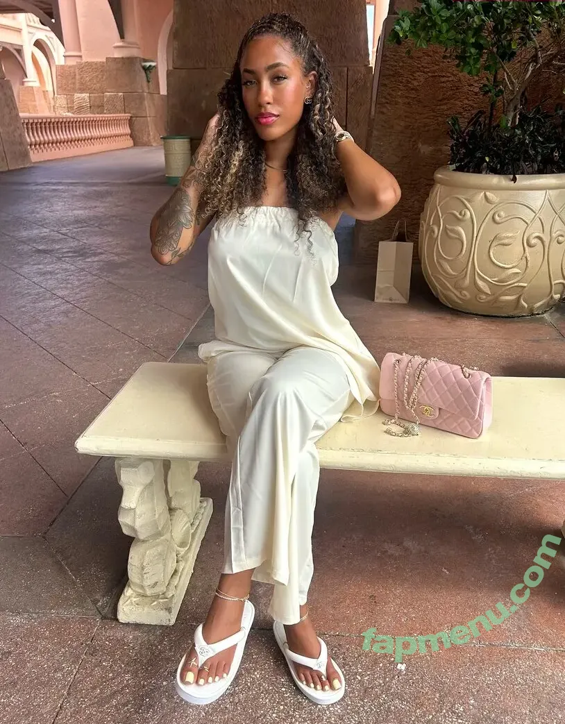 Serenity Grace nude photo #0023 (Nenee.xo / yoko1525)