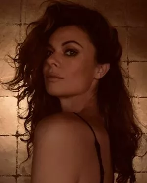 Serinda Swan / serindaswan nude photo #0108
