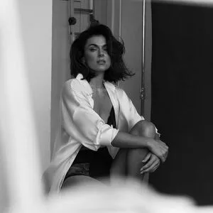 Serinda Swan / serindaswan nude photo #0129
