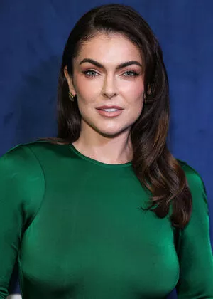 Serinda Swan / serindaswan nude photo #0145