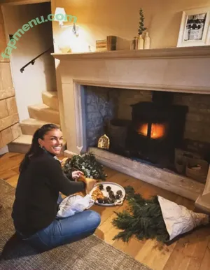 Serinda Swan / serindaswan nude photo #0759