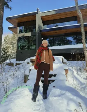 Serinda Swan / serindaswan nude photo #0783